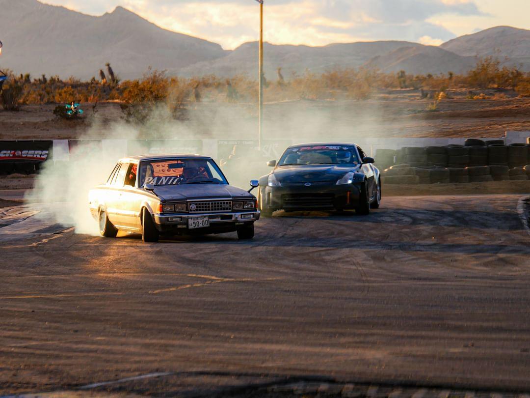DANGERGK27's tweet photo. I went drifting for new years. I did a lot of chase runs with Mikes 350z #mx63 https://t.co/dsjKFGZ3Ch