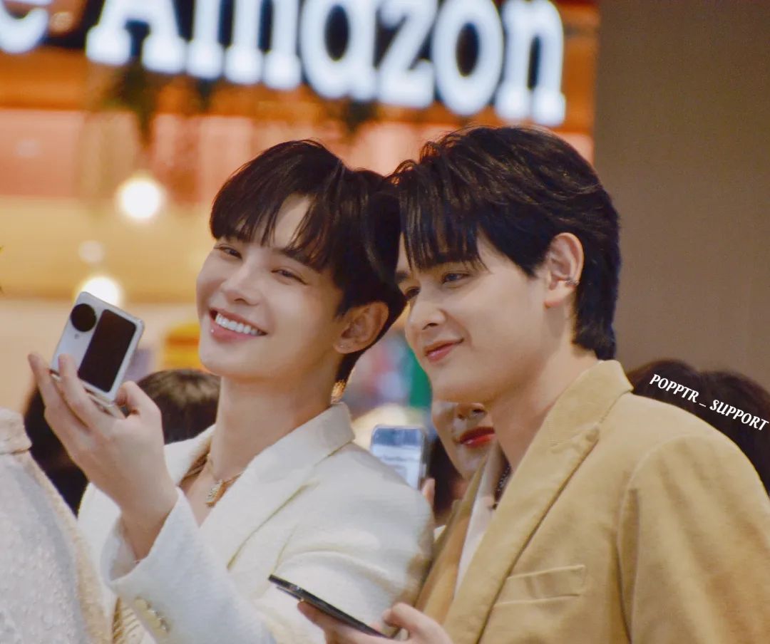 lennua_support's tweet photo. Y en conclusión Supanut es shipeable con todo el cast de Pit Babe, asi que el puede pasar tiempo con quien se sienta más cómodo, ni vengan con su fanatismo loco de su ship. Sólo vean que bonitos se ven juntos Pop y Nut😍
#supanut #Myaries #PitBabeTheSeries #TeamWay https://t.co/EA6zIpEDUW