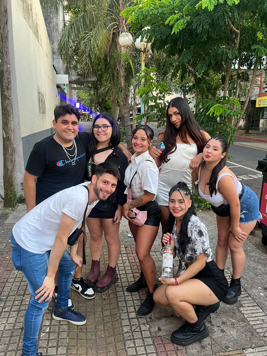 KatiiRamirez8's tweet photo. Este grupo siempre🤞❤️‍🩹 https://t.co/1g9mlvH3qe