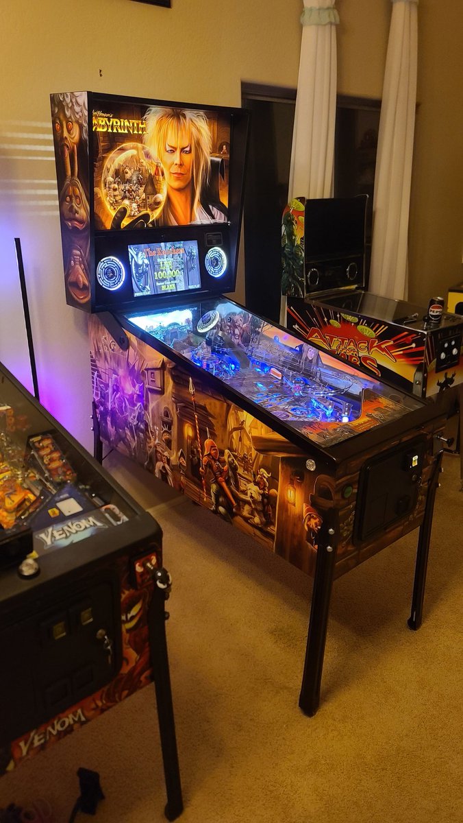 PDubsArcadeLoft's tweet photo. "Come inside, meet the Missus." Labyrinth Pinball is here and it's stunning! Lots of content coming soon!
#LabyrinthPinball #Pinball #Labyrinth #BarrelsOfFun @BoFPinball https://t.co/H06L07okbe