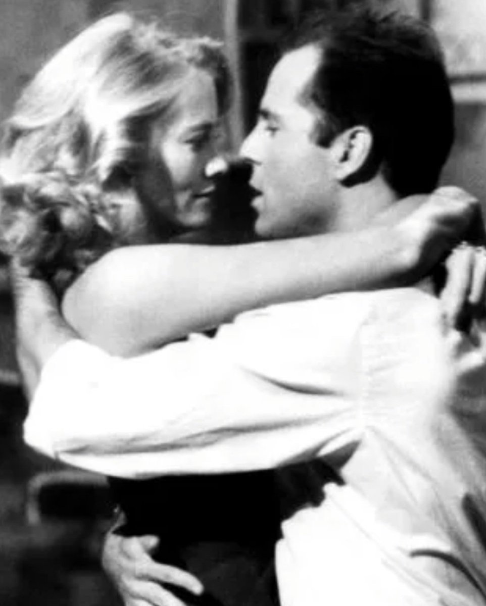 NurseDaytime's tweet photo. @CaramelDreamers π€©π― #ABCMoonlighting David and Maddie forever π https://t.co/ufe1uBZJ7N
