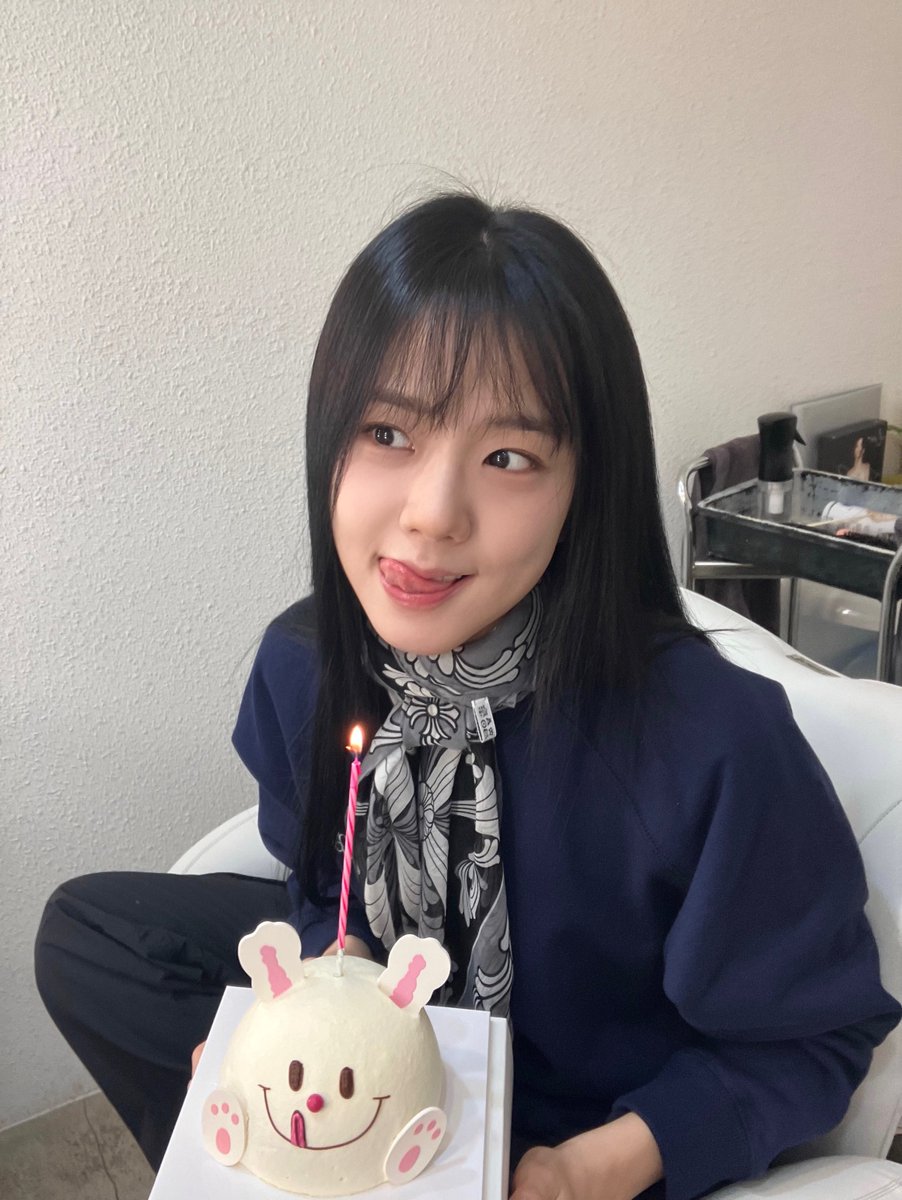 blackpinkbabo's tweet image. Jisoo weverse update 💗 @Blackpink 

“I think the start of the year has always been fun because I always welcome the new year and then my birthday right away! I'm happy to have celebrated my birthday with good wishes from so many people again this year! 
As I have started the…