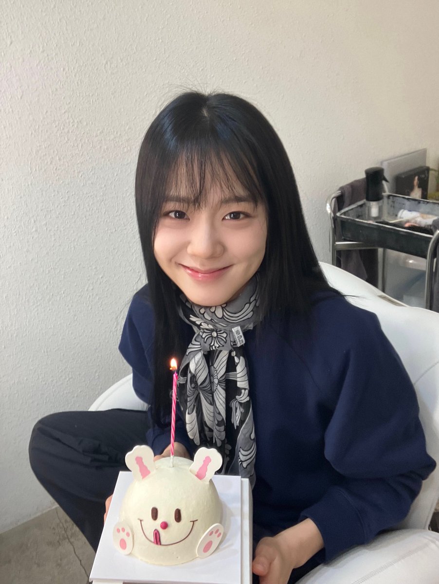 blackpinkbabo's tweet image. Jisoo weverse update 💗 @Blackpink 

“I think the start of the year has always been fun because I always welcome the new year and then my birthday right away! I'm happy to have celebrated my birthday with good wishes from so many people again this year! 
As I have started the…