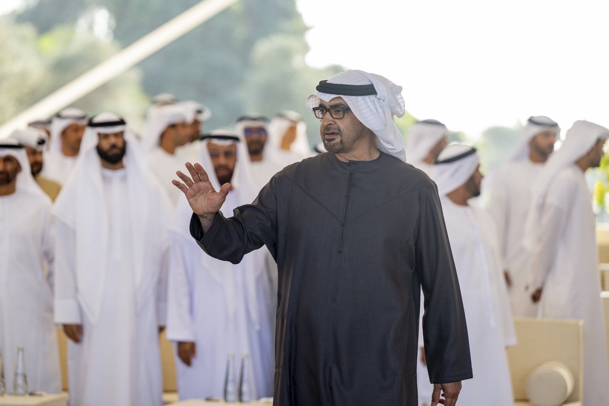 Forsan_UAE's tweet photo. اللهم احفظه واحرسه 
بعينك التي لا تنام 🤲🏻🇦🇪

#رئيس_الدولة #محمد_بن_زايد 
#محمد_بن_زايد_عزنا_وفخرنا 
@MohamedBinZayed https://t.co/ocOOWpk0Dt