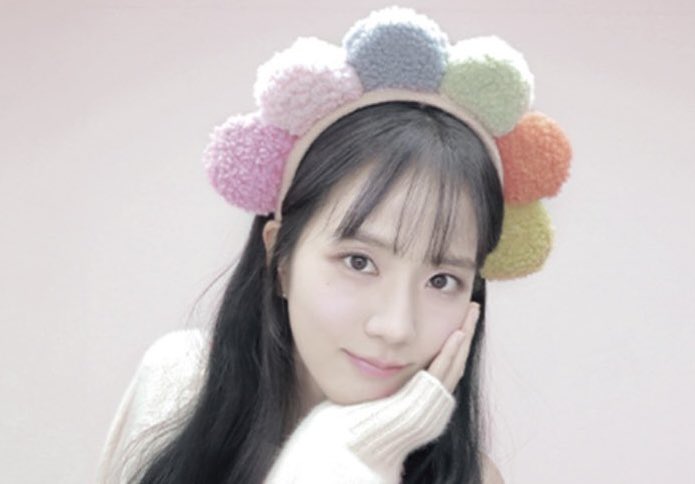 NEWSJISOO's tweet photo. HAPPY JISOO DAY 
#OurPreciousJISOODay 
#꽃향기_가득한_지수생일_왔단다 🤍 https://t.co/t1h2H0cimp