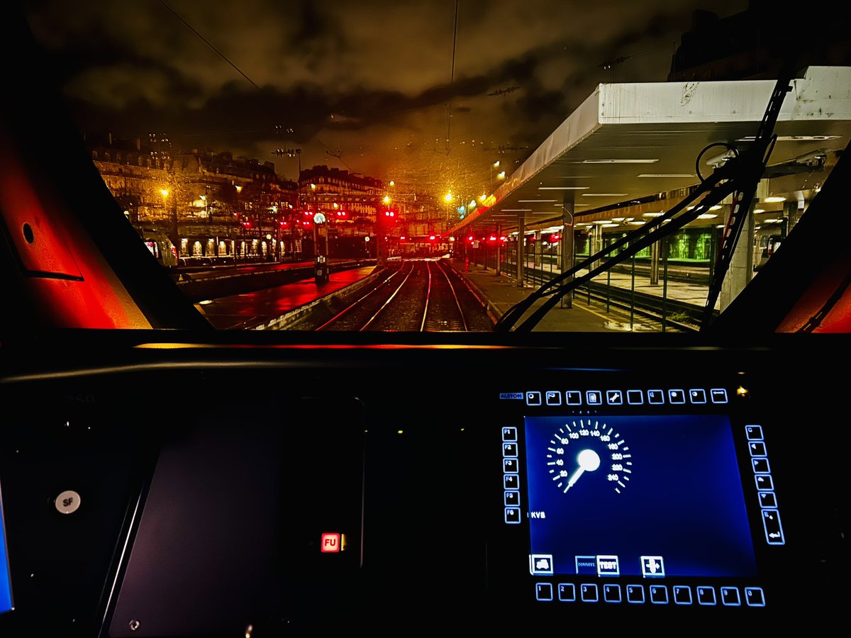 Aujourd’hui, en cette période de proto, je donne la pousse en faisant un <a href="/train_nomad/">SNCF NOMAD TRAIN</a> 3101 / 3110. Sur 3101 : Lumière réduite ✅ WC ✅ affichage resa : ❌ café : ✅ Bon voyage à tous. ☺️