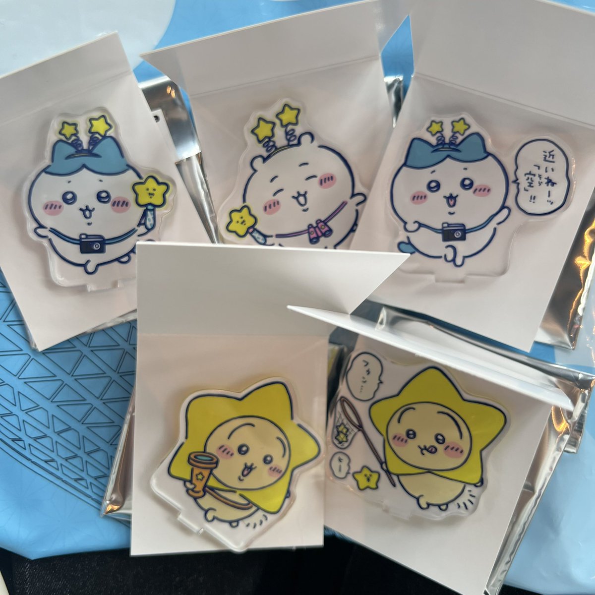 wanwan1987wan's tweet photo. 【交換】ちいかわ　スカイツリー　ホログラム　缶バッジ　アクスタ

〈譲〉1.2枚目の画像のもの(うさぎ、ハチワレ、ちいかわ、シーサー)

〈求〉モモンガ＞♡のちいかわ

スカイツリー付近にて手渡しを希望しております。16時ごろまで滞在予定ですのでお気軽にお声掛け下さい。 https://t.co/mx4bParPBD
