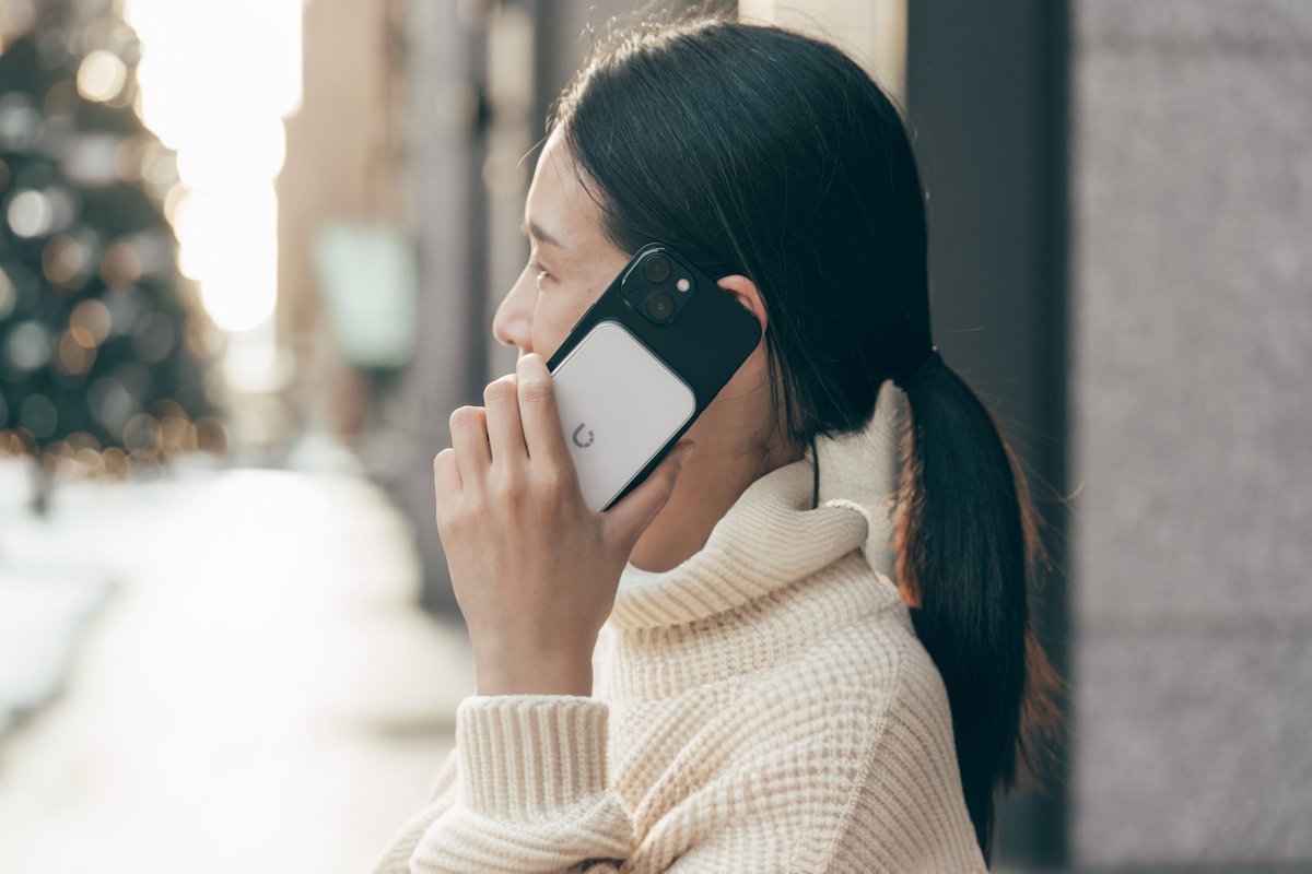 No Wires, No Worries 🔗🔋✨

#tech #iphone #wireless #wirefree #lifestyle #apple #products #2024 #magsafe #phone