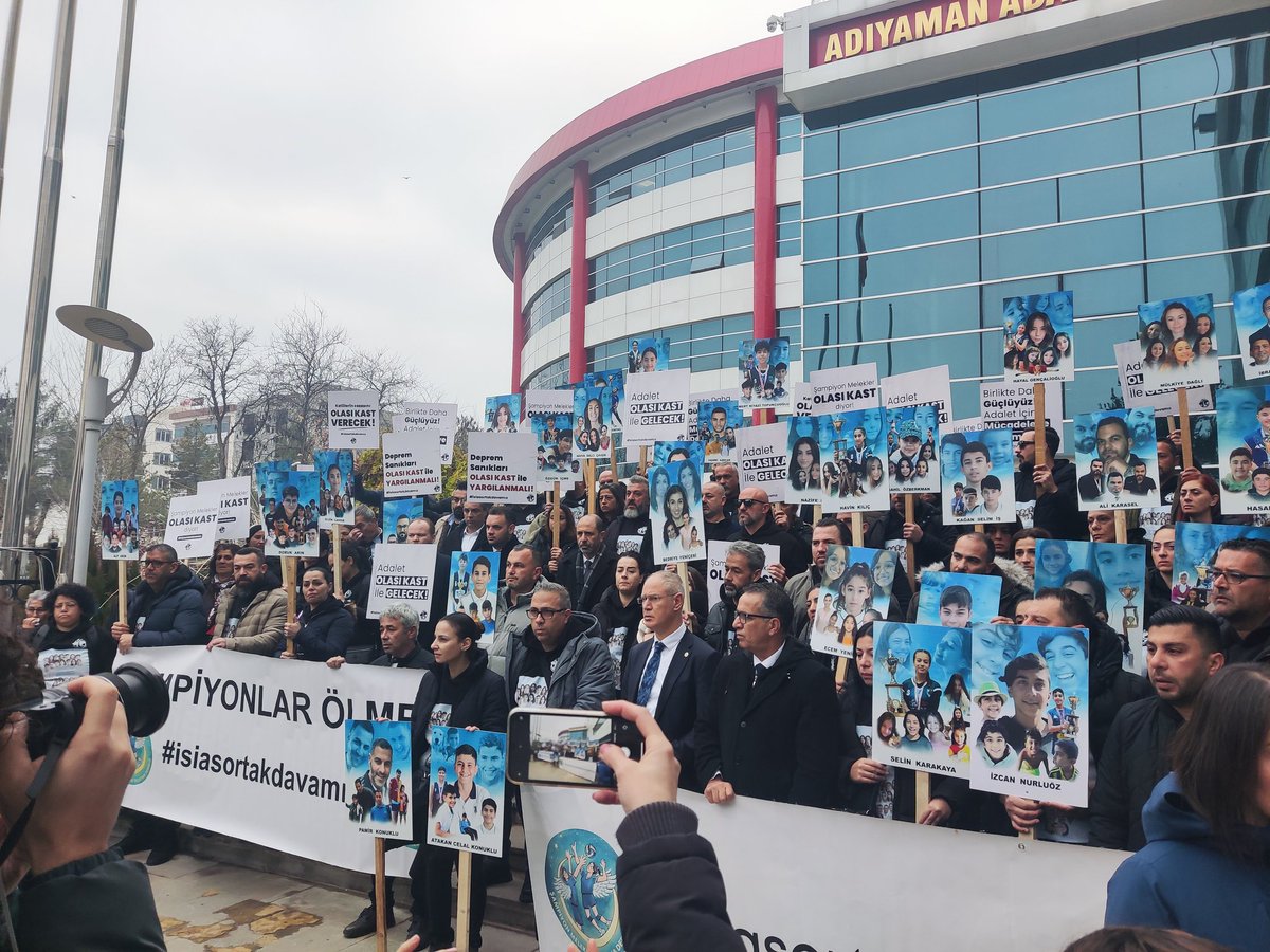 OngunTalat's tweet photo. Şampiyonlar için ADALET ⚖️
#isiasolasıkast #isiasortakdavamız https://t.co/QPjHujhpH7