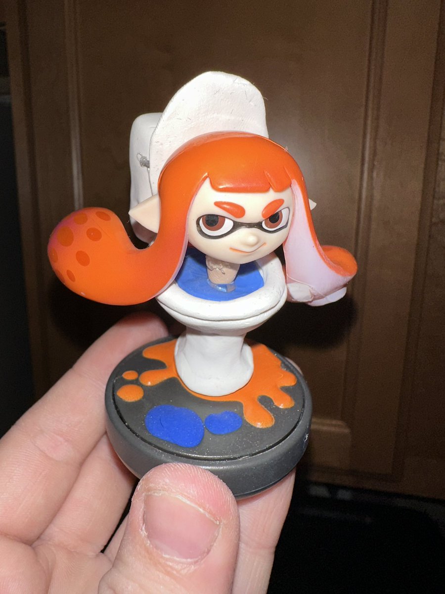 CapnStabby's tweet photo. CHECK OUT MY NEW CUSTOM SKIBIDI TOILET INKLING AMIIBO I JUST MADE https://t.co/rwbjFIQs0u