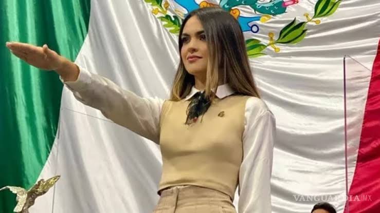 PBL161's tweet photo. Los diputados plurinominales de @PartidoMorenaMx @AndreaChavezTre @MiguelTorrucoG @AntonioAttolini .Se convirtieron en lo que tanto criticaron🤡🤡 https://t.co/qFAl50oqrn