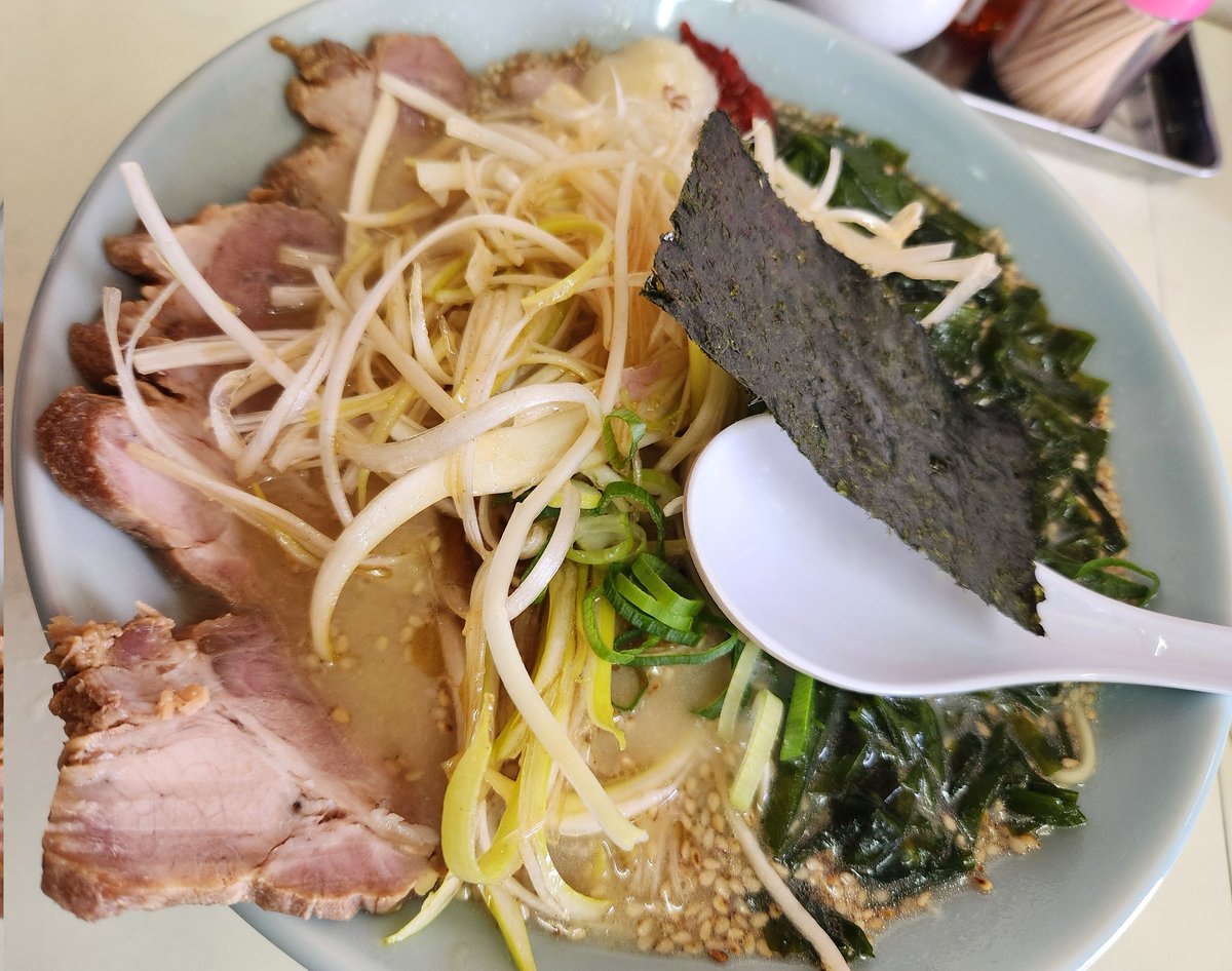 galliano_2's tweet photo. 北灘の新ラーメンショップでラーショ初め。
今日はめ、ちゃくちゃ客多かったゾ… https://t.co/eqPHNtzPVq