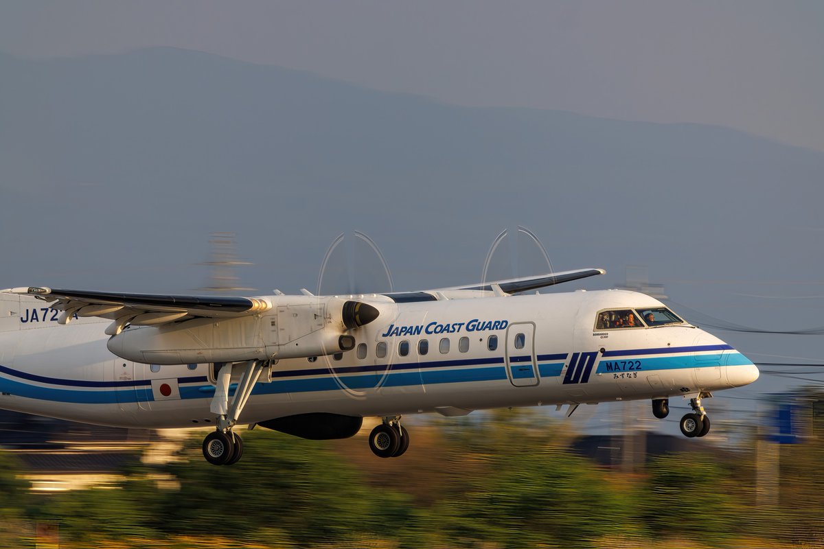 yotanbo's tweet photo. 航空機事故は些細なことでも絶対にあってはならないけど、この事故の速やかな原因究明がなされより一層、空の安全が高くなることを祈っております。海上保安庁の乗員の方々のご冥福をお祈りいたします。 #JA722A #MA722 #みずなぎ #海上保安庁 #JAL #JAL機 https://t.co/kBOu649XX4