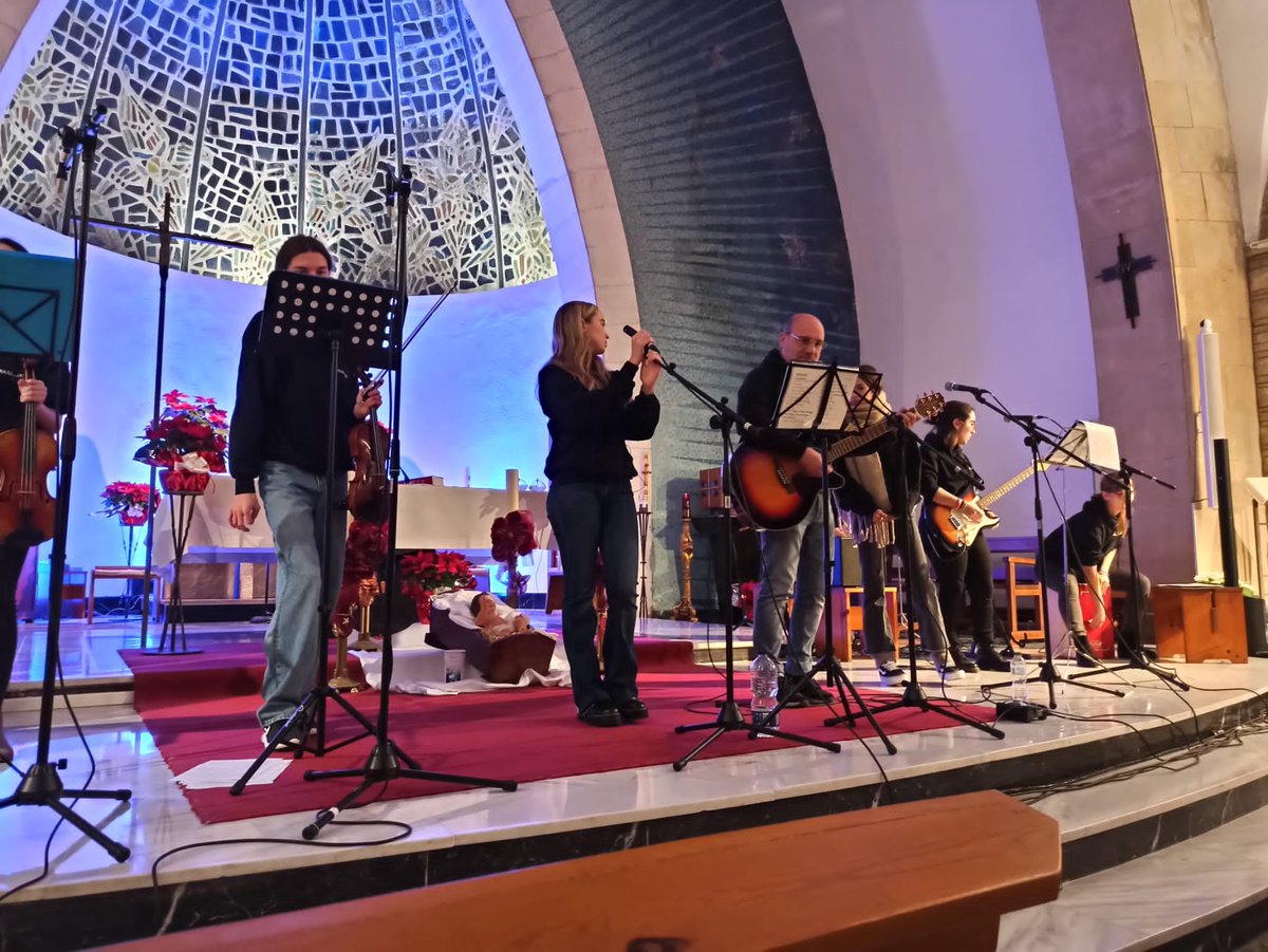 esglesiatgn's tweet photo. 📣 ACTUALITAT: Praiselord Group Music omple el Santuari del Loreto en el concert-lloança d’acció de gràcies per l’any 2023.

ℹ️ Trobareu tota la informació al següent enllaç 👉 https://t.co/uqvtC4nYiz https://t.co/xOprLLXYUR