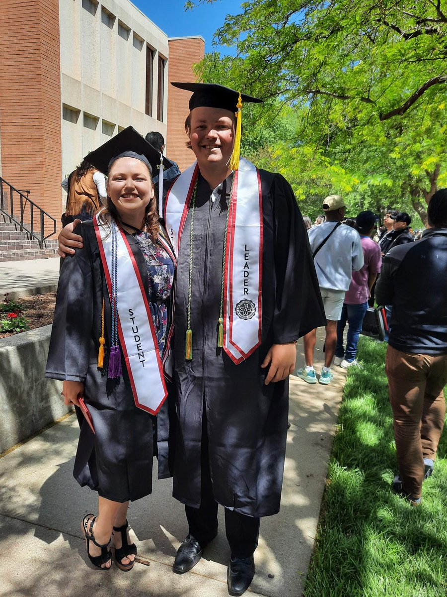 My first best friend and college big brother turns 24 today. He's been my biggest supporter and my A1 since Day 1. Happy Birthday Trey Trey. Love ya and miss ya lots brother <a href="/treyflint_III/">TF3</a>