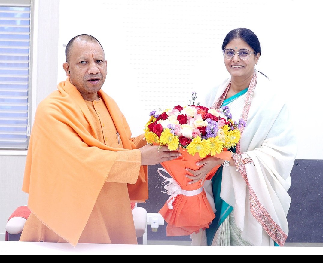 anugautam2309's tweet photo. 69000 शिक्षकभर्ती आरक्षण घोटाला
धरने को 559 दिन और भूख हड़ताल को 10 दिन हो गए
दीदी @AnupriyaSPatel जी ने माननीय मुख्यमंत्री जी से मुलाकात की हम पिछड़े दलित 6800 अभ्यर्थियों को बड़ी उम्मीदें है हमे जल्द ही नियुक्ति मिलेगी 
#6800_की_नियुक्ति_कब_तक 
#69000_शिक्षक_भर्ती_आरक्षण_घोटाला https://t.co/qdZIY9Zl58