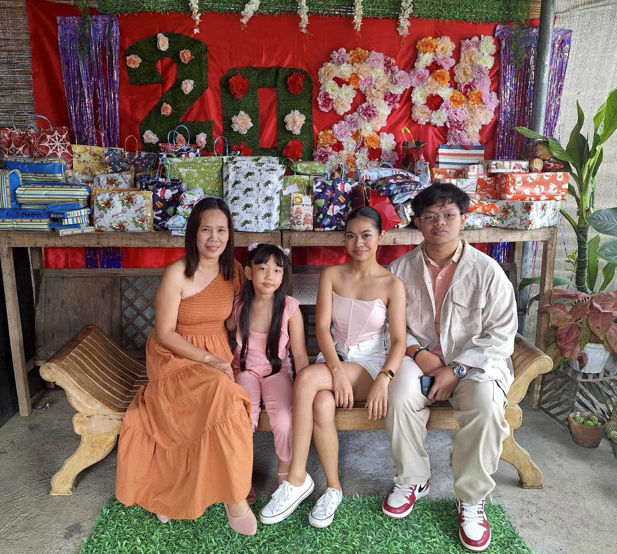 JieryllM's tweet photo. 2024 💛

Insert dad* https://t.co/vRFhIS30VY