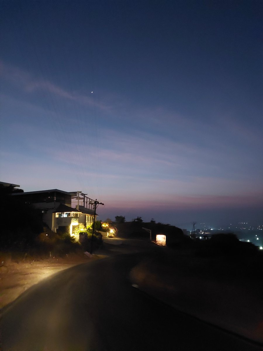 akaAkix's tweet photo. A lovely sunrise at Bopdev, Pune
#Pune #Bopdev #Kanifnath https://t.co/wZfkLUVLwa