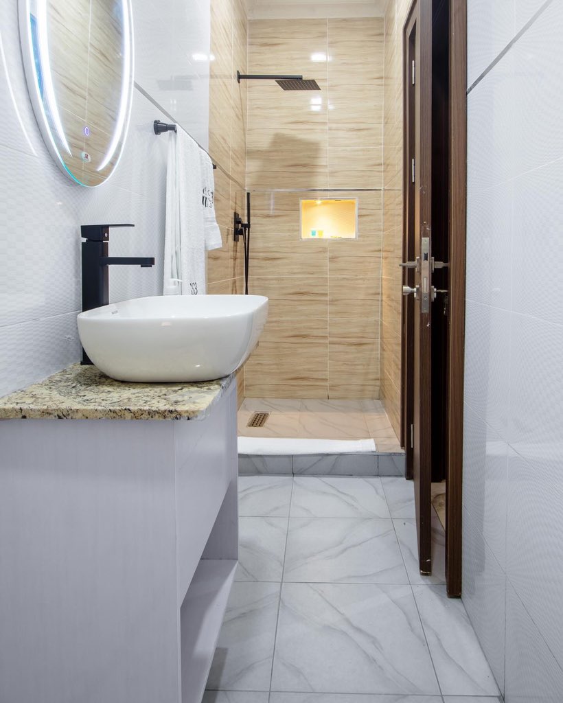 anizzy01's tweet photo. Bathroom 🛀 🛁 🚽 wares powered by New Sky
#toiletdesign #toiletaesthetic #bathroom #bathroominterior
We capture every single detail https://t.co/gXHrQ5qcyj