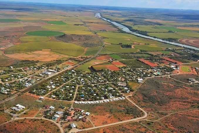 PietSw's tweet photo. Why is the #Afrikaner as successful as they are? a Few reasons, but it mainly comes down to hard-headedness and #Selfdoen
We don't like waiting for others, we want to do it ourselves so we can get on the next thing.
We take a piece of land worth nothing and build a community. https://t.co/WY94RsuZVt