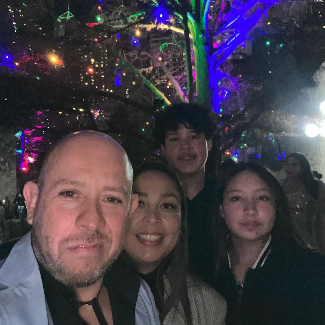 higaredamx's tweet photo. #LatePost Happy New Year 2024 #SA  #Grateful #Family #Travel #Vacations #HNY  “ Lo mejor de mi vida son ellos “ @cittyhigareda  @matthewhgmx #DannaZoeHG https://t.co/8MmcQlI4mM