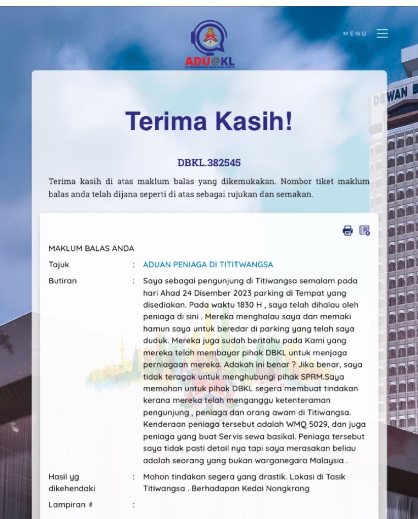Ahakim165's tweet photo. Aku buat aduan sejak tahun lepas 24hb Disember 2023 .  Respon DBKL cam acuh tak acuh je . Sebab aku mendengar dari pihak DBKL sendiri cakap penduduk titiwangsa sendiri pun  complain peniaga titiwangsa ni sebab kacau parking rumah diorang . https://t.co/mnip2f2xHn