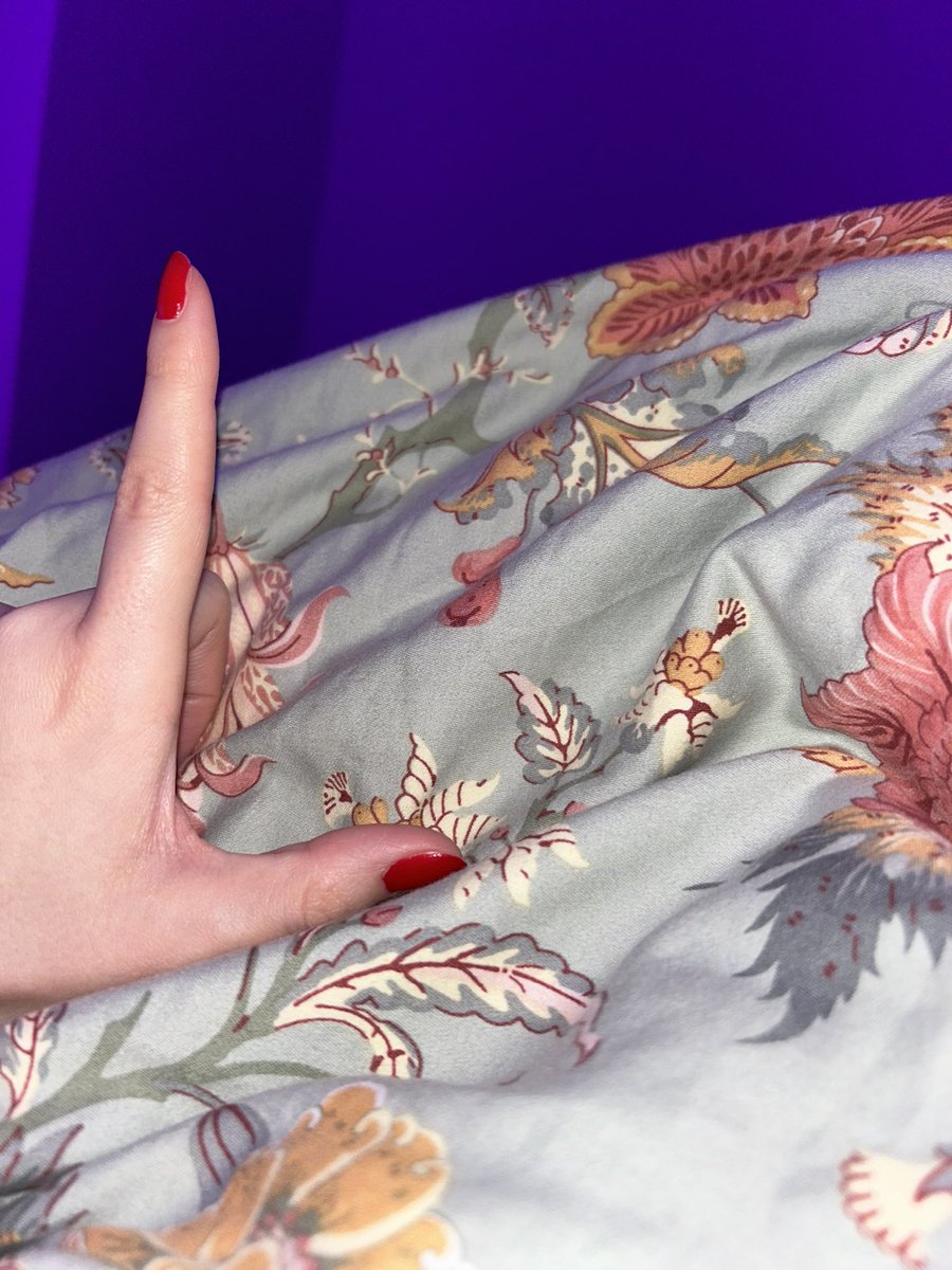 Good morning Loser. Make yourself useful today. 🐷