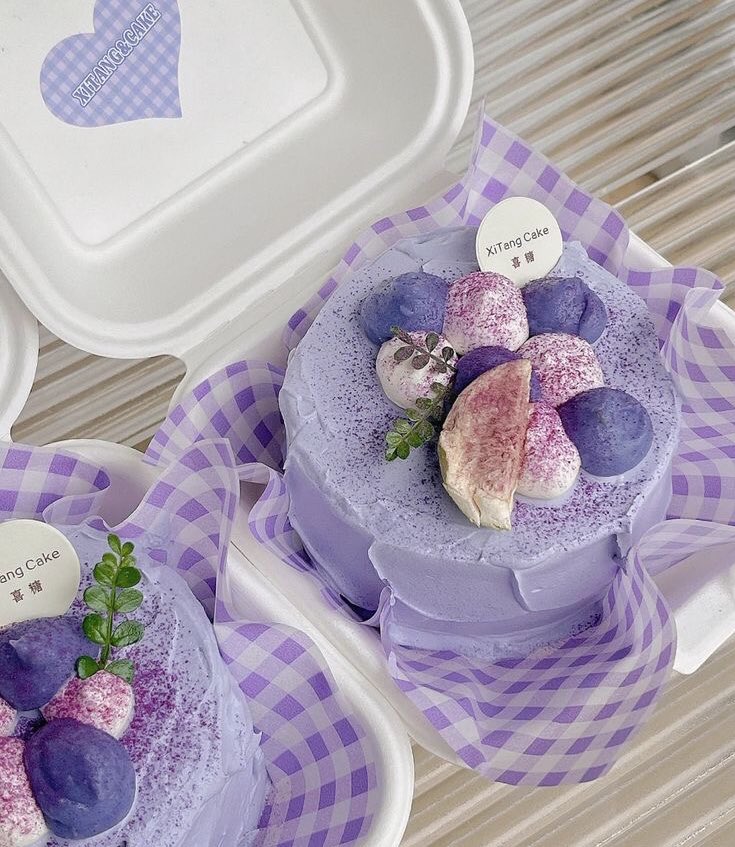 purple cake.