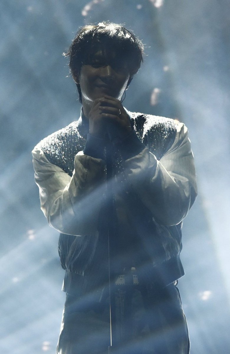 __with_0608JH's tweet photo. 종현이의 2집 발매 축하해
언제나 종현이편
#앤유의_모토는_김종현
항상 성장하는 모습으로  종현이와 함께한 
모든 계절이 행복이고 찬란했어
#KimJonghyeon_MOTTO
앞으로도 찬란한 계절들을 함께하자
모토 대박 https://t.co/lJChpnTlW0