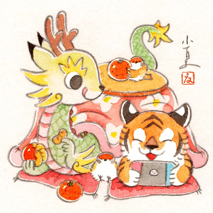 子ども竜の「コタツちゃん」と子ども虎の「コトラちゃん」仲良くこたつでぬくぬく 