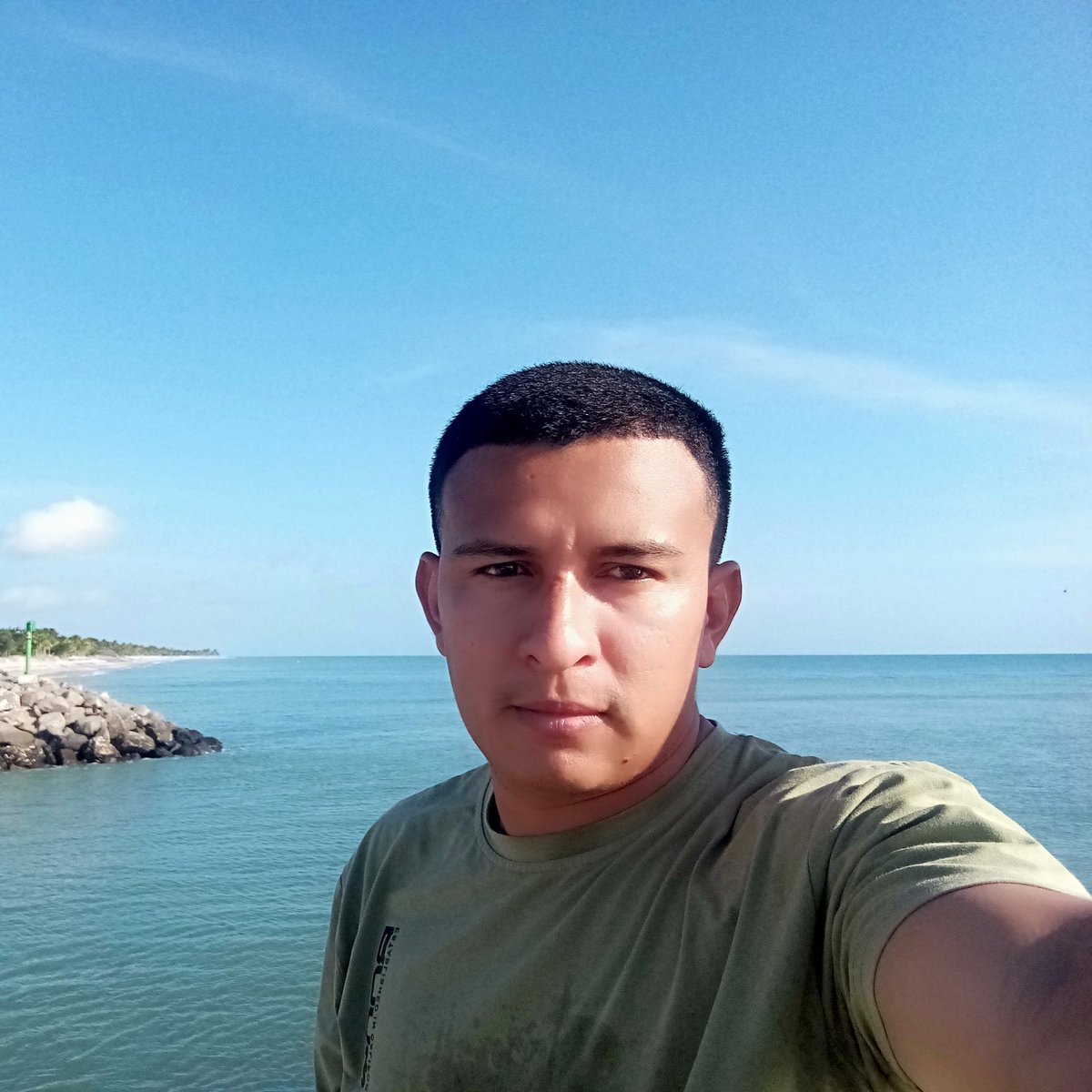 ronynavarro29's tweet photo. #NuevaFotoDePerfil https://t.co/3I4a1pYvp6