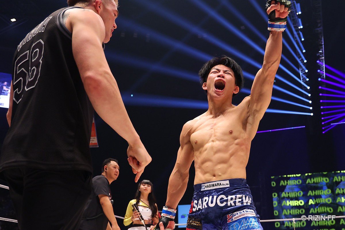 abc_baki's tweet photo. 僕の夢の舞台
大晦日のRIZIN45で使用した「バンテージ」と「入場時着用Tシャツ」をサイン入り
抽選で1名様ずつプレゼントします！

是非見てください↓YouTube
https://t.co/aq0N2WrJ3t

【応募方法】
① このアカウントをフォロー
② この投稿をリツイート＆いいね

【応募期間】
1月 13日まで https://t.co/2CFffS2gpi