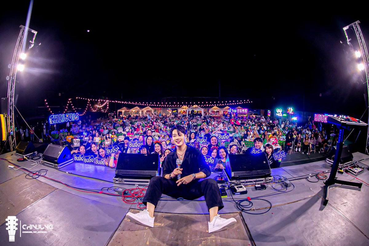 cj_yntofficial's tweet photo. Stay with me for a long time. 🫶🏻💙🎇🎆

#chinjung_ynt 
#indypopmusiccountdown2024 
#chinjung_ynt_official https://t.co/8arLQU68h4