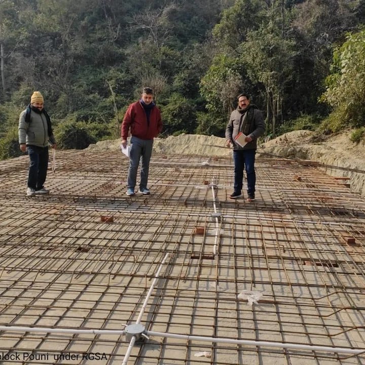 RDDREASI's tweet photo. Laying of slabs of Panchayat Ghar in panchayats Jerri &amp; Aghar Jitto of Reasi district #Progressive J&amp;K
@PMOIndia @DrJitendraSingh @OfficeOfLGJandK  @DMReasi @vishesh_jk  @dioreasi @diprjk https://t.co/GnNRpS8kcx
