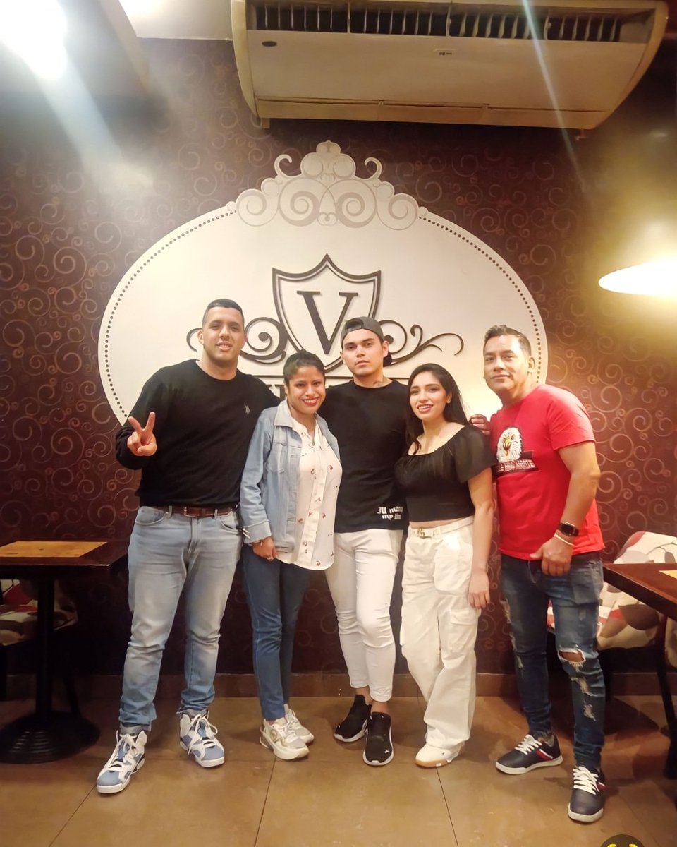 DianiO2's tweet image. Despidiendo el 2023
Team Hell's Kitchen 👊🏻❤️‍🔥🍽❤️‍🔥