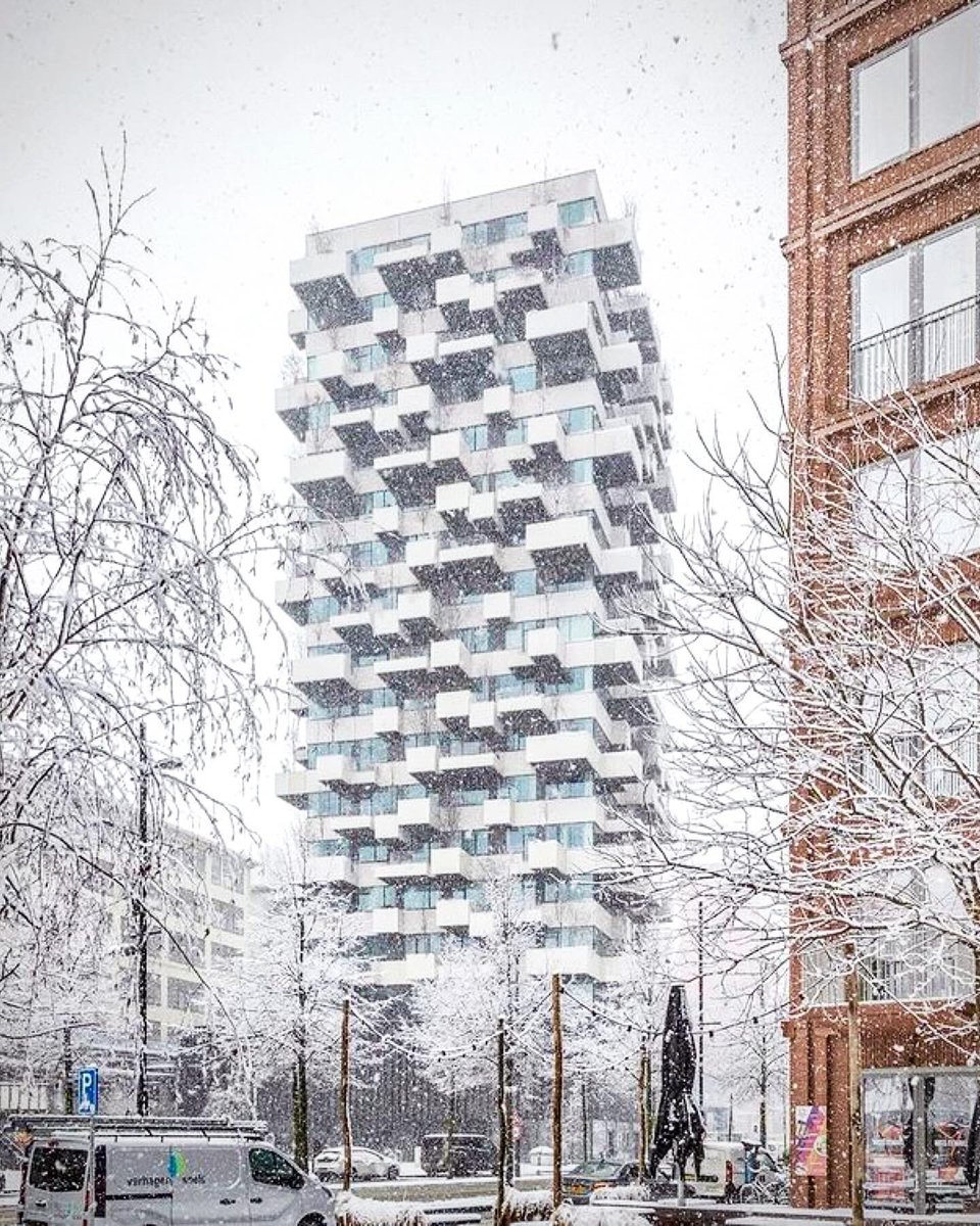 ❄️Trudo Vertical Forest + the snow…

<a href="/StefanoBoeri/">stefano boeri</a>