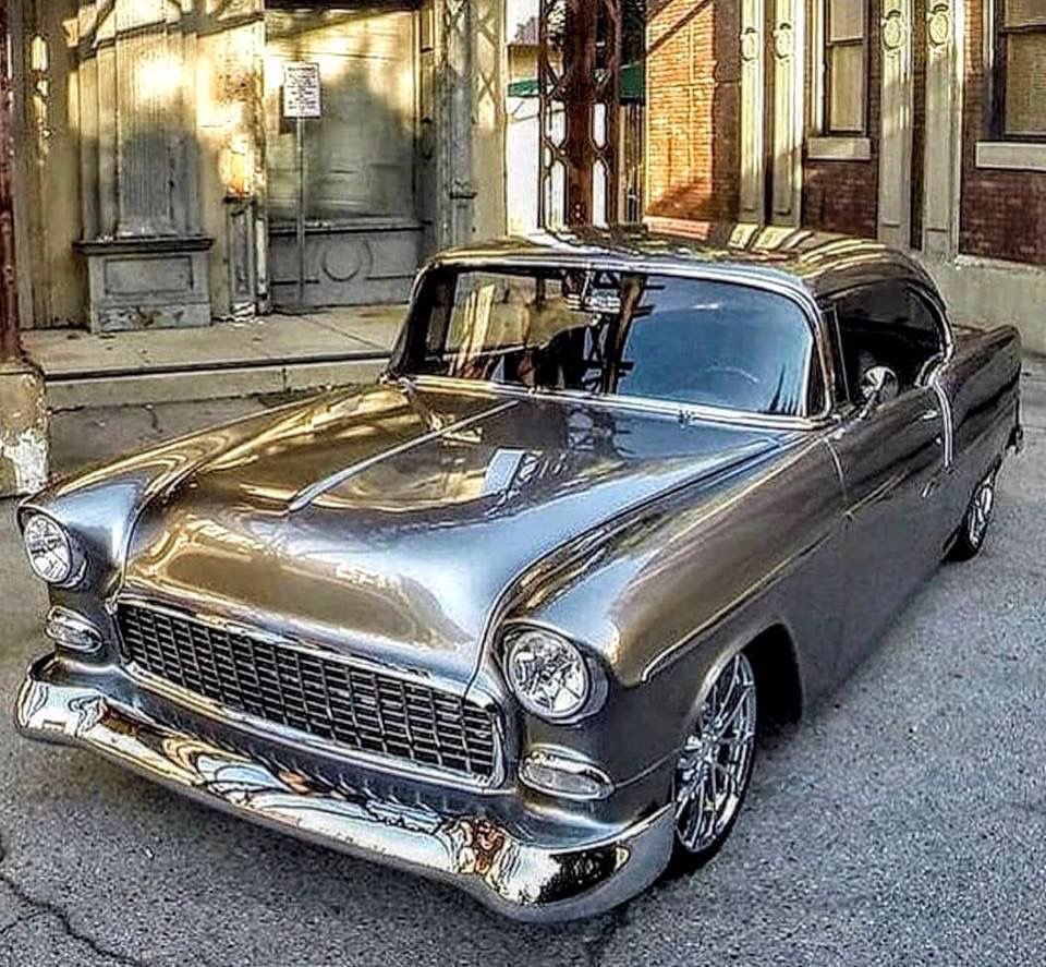 BurtonPixels's tweet image. #ObjectsOfTheDay: 1955 Chevrolet Bel Air

Absolute gorgeous.

#CarNerd #Automobiles