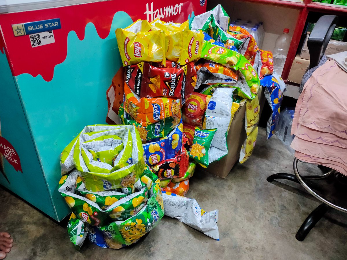 Venketeh1's tweet image. @Lays_India @LAYS @PepsiCo Worst experience ever with you guys. After one year of complaint you can't resolve my issue where I am facing a lot of damage even now the damage amount is doubled from past. 
#CustomerService #UnresolvedIssue #DisappointedCustomer