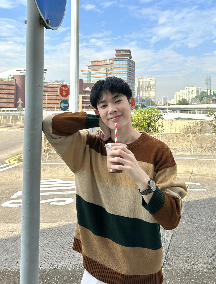 kanz_xi's tweet photo. กินกาแฟหรือกินเธอกัน ทำไมใจมันถึงสั่น ☕️ #HongKong #ฮ่องกง #香港 https://t.co/Umwqzvun2X