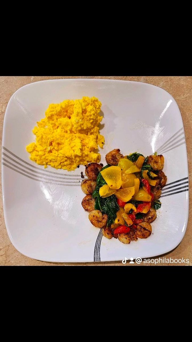 AsophilaBooks's tweet photo. Good Morning People!
Fluffy eggs, sautéed shrimp/ yellow peppers/ spinach and tomatoes.
Good Morning Indeed.
https://t.co/VYopNvXaWq 
#asophilabooks
#EatBreakfast
#WeNeedUs https://t.co/gjM4IvDeoS