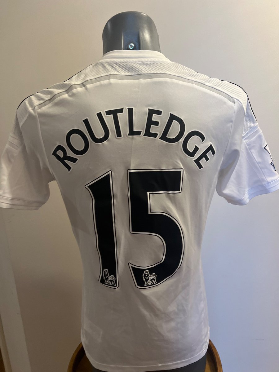 MatchwornStrip's tweet image. A shirt from a golden era for The Swans! Wayne Routledge match worn shirt from the opening day of season 14/15 when Swansea City defeated Man Utd 2-1 at Old Trafford in Louis Van Gaal’s first game in charge of the reds 🦢