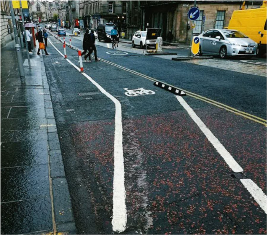 🚴CASE STUDY - COUNCIL FAILS TO ACT ON ITS OWN RECORDS🚴 @edinburgh_cc fail to act on their own inspection records which noted that base and wand segregators required to be replaced. cyclelawscotland.co.uk/casestudy/coun… #CyclingSafety #UrbanCycling #CityCouncilAccountability #SafetyFirst