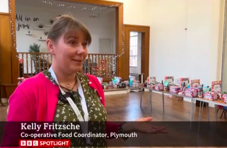 Check out this cooperation.town/plymouth video featuring @CooperationTown organiser Kelly, who is supporting #Plymouth neighbours to set up local community food co-ops. Get in touch with Kelly on @CoFood78267 to start a co-op on your Plymouth street or estate! @foodplymouth