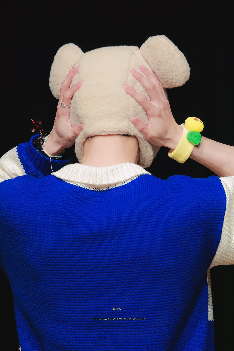 palebluedot_7's tweet photo. 230325 #손우현 #sonwoohyeon 

🐻🐻🐻 https://t.co/2jCWM75gv6