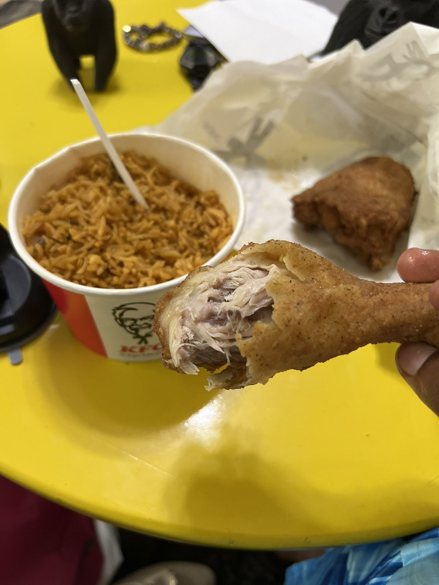 Rachealkyy's tweet photo. Like I said January twamunafuyaπππat only 18k you can get yourself spicy jollof rice and chicken.
#TekamuKaSpice
#ItsFingerLinkinGood https://t.co/uKJI5uhcEe