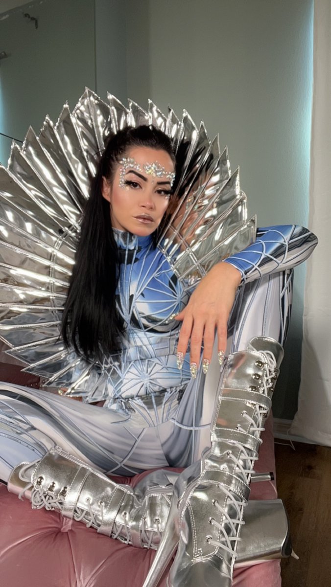 ladynaomix's tweet photo. Feeling bold enough to submit to a true mistress? My exclusive OnlyFans content is now available for free. Let me guide you to new heights of pleasure. DM me for the link. #DommeModel #FreeOnlyFans #Submission #BDSM #TwitterFetishCommunity https://t.co/dRJqesF3S4
