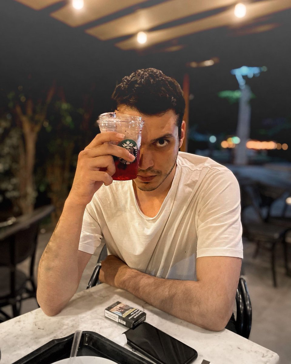 picsofali's tweet photo. Ali Önsöz diyorum nasıl muazzam olabilir?😍

#AliÖnsöz | @theonsoz https://t.co/eUTIYHFJ76