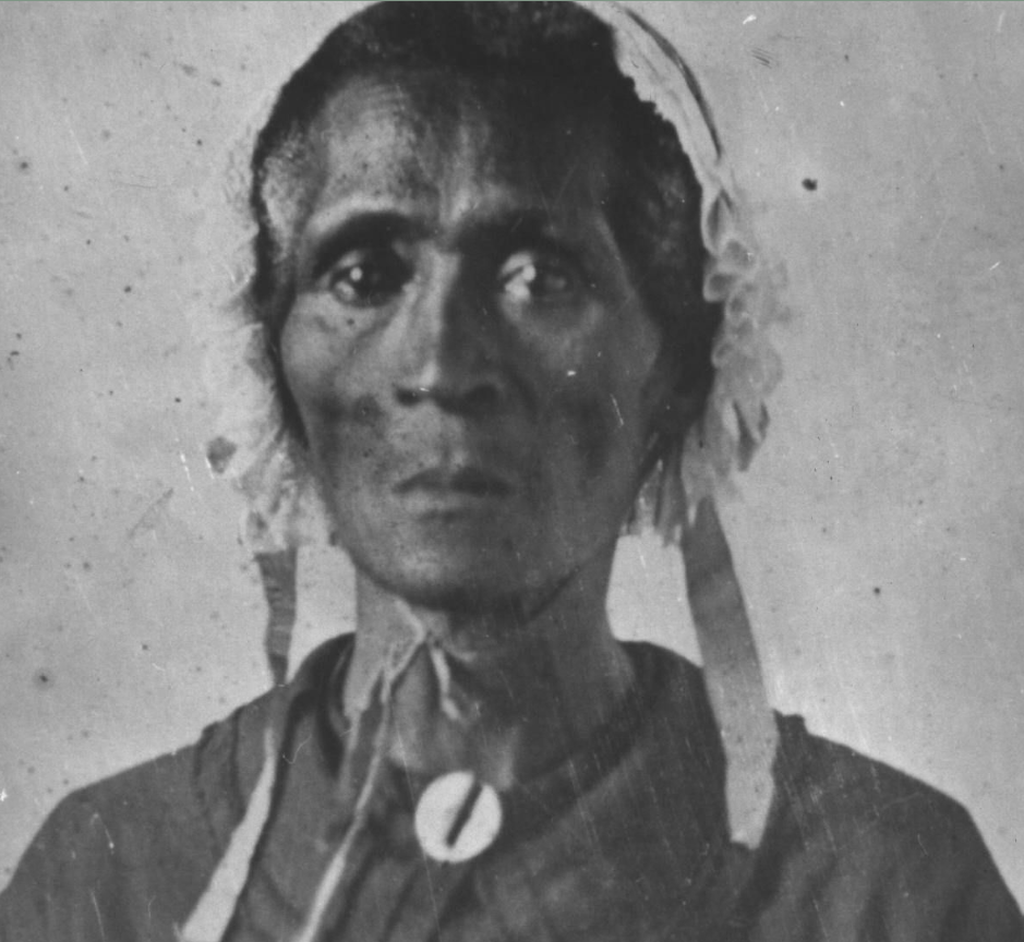 GoSavageGIRLs's tweet photo. Sapponi Woman who looks like she plans to haunt everyone lying on her ancestry. No rest until restoration. 
#unextinct
#reclassified https://t.co/Qap0mlmzid