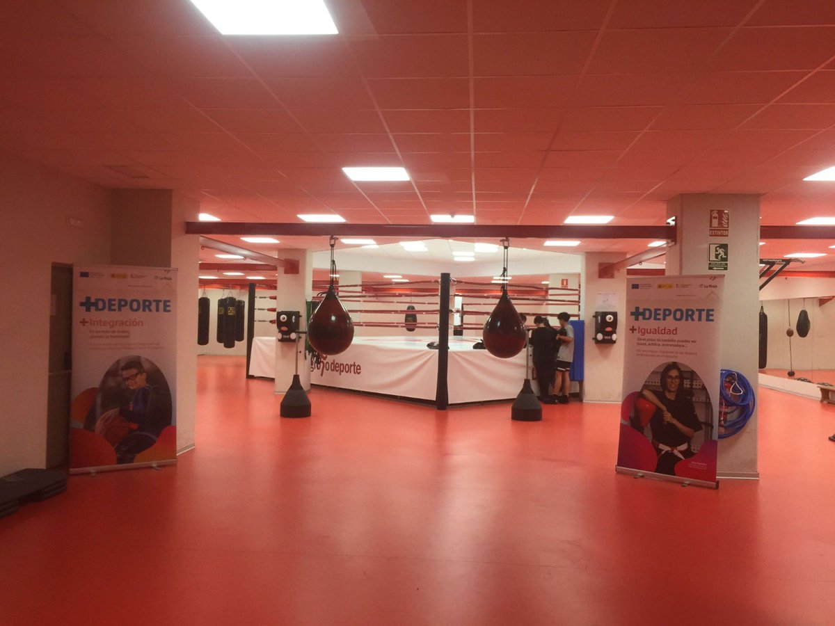 Federación Riojana Boxeo tweet media