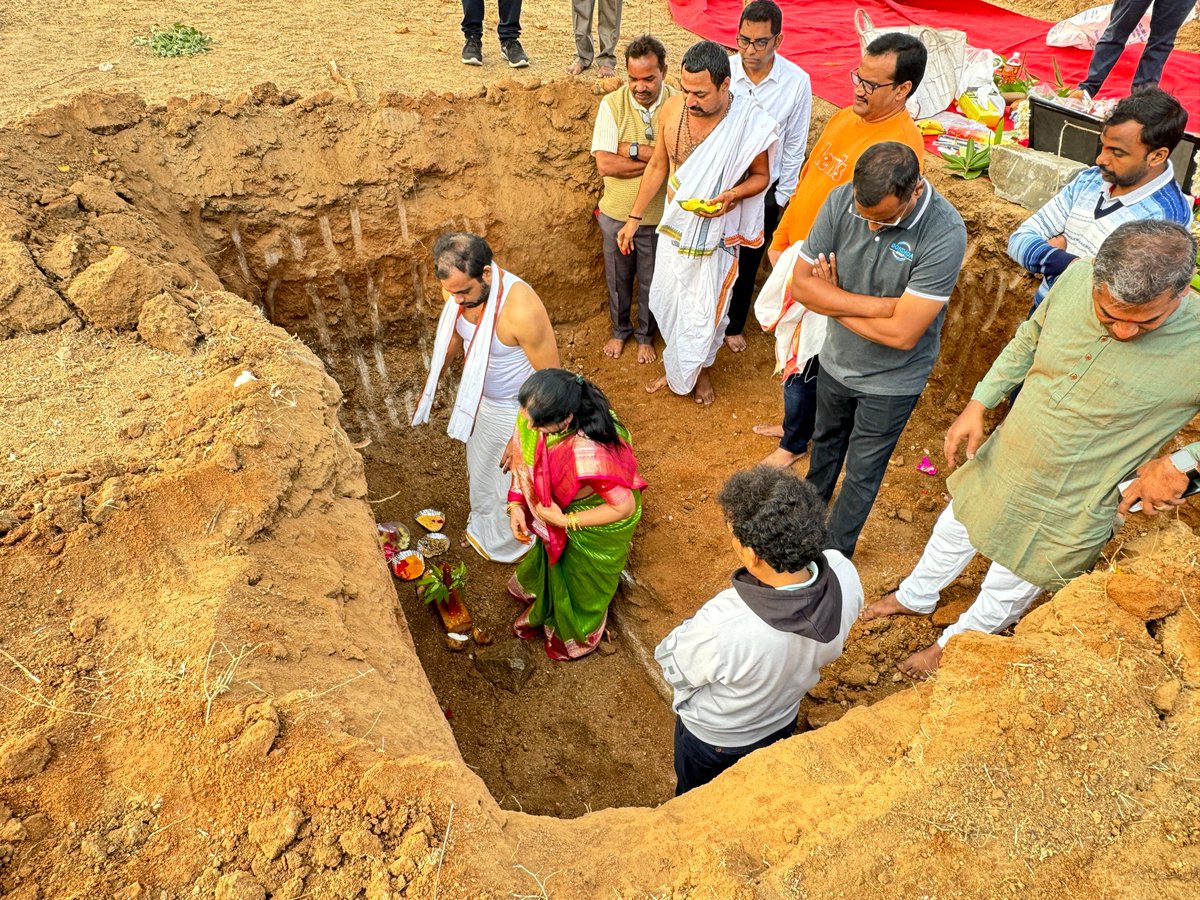 BondadaOnline's tweet photo. Dive into a day of Bondada Industrial Park Foundation Stone Laying Ceremony. LandPooja is completed this morning with CMDBRRao sir and the Bondada Family.

#bondadaengineeringlimited #CMDBRRAO #BEL #Bondadagroup #Atpole #Bondadaecobuild #Smartbrix #Ceremony #Land #foundation https://t.co/HQA7G6ZH0z